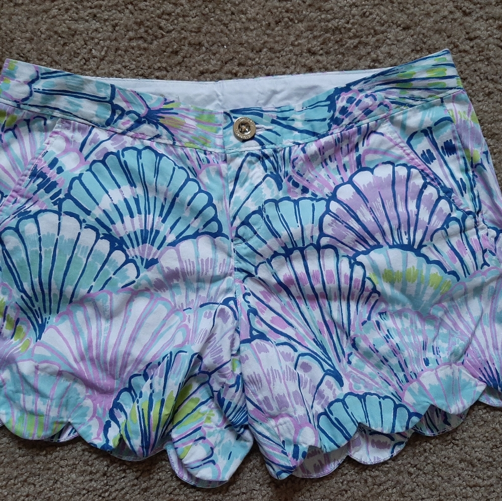 EUC Size 8 Buttercups
